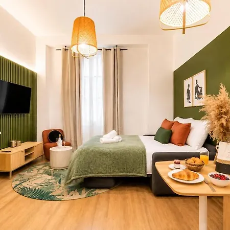 Apartment Bright & Chic I Walk To Eiffel Tower I Location Close To Metro
