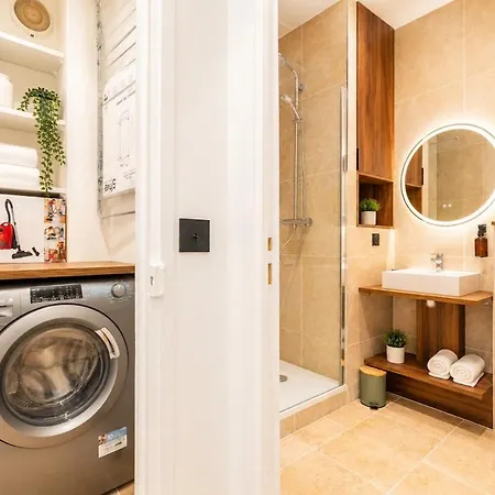 Apartment Bright & Chic I Walk To Eiffel Tower I Location Close To Metro *